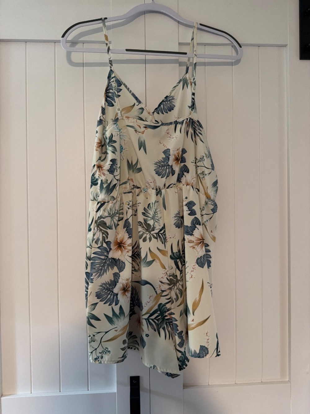 Romper - Picture 2 of 2